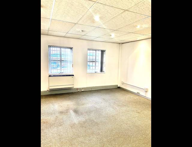 1,098M² WAREHOUSE TO LET IN PAULSHOF